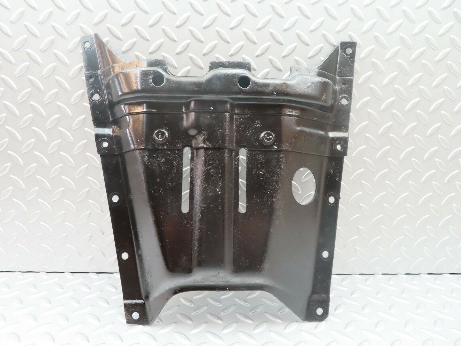 5513 Mercedes-Benz R107 350SL Gearbox Mount Bracket Holder