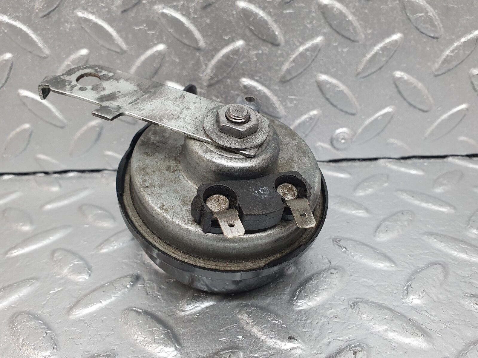 42173 Mercedes-Benz R129 320SL Coupe Horn 703881157