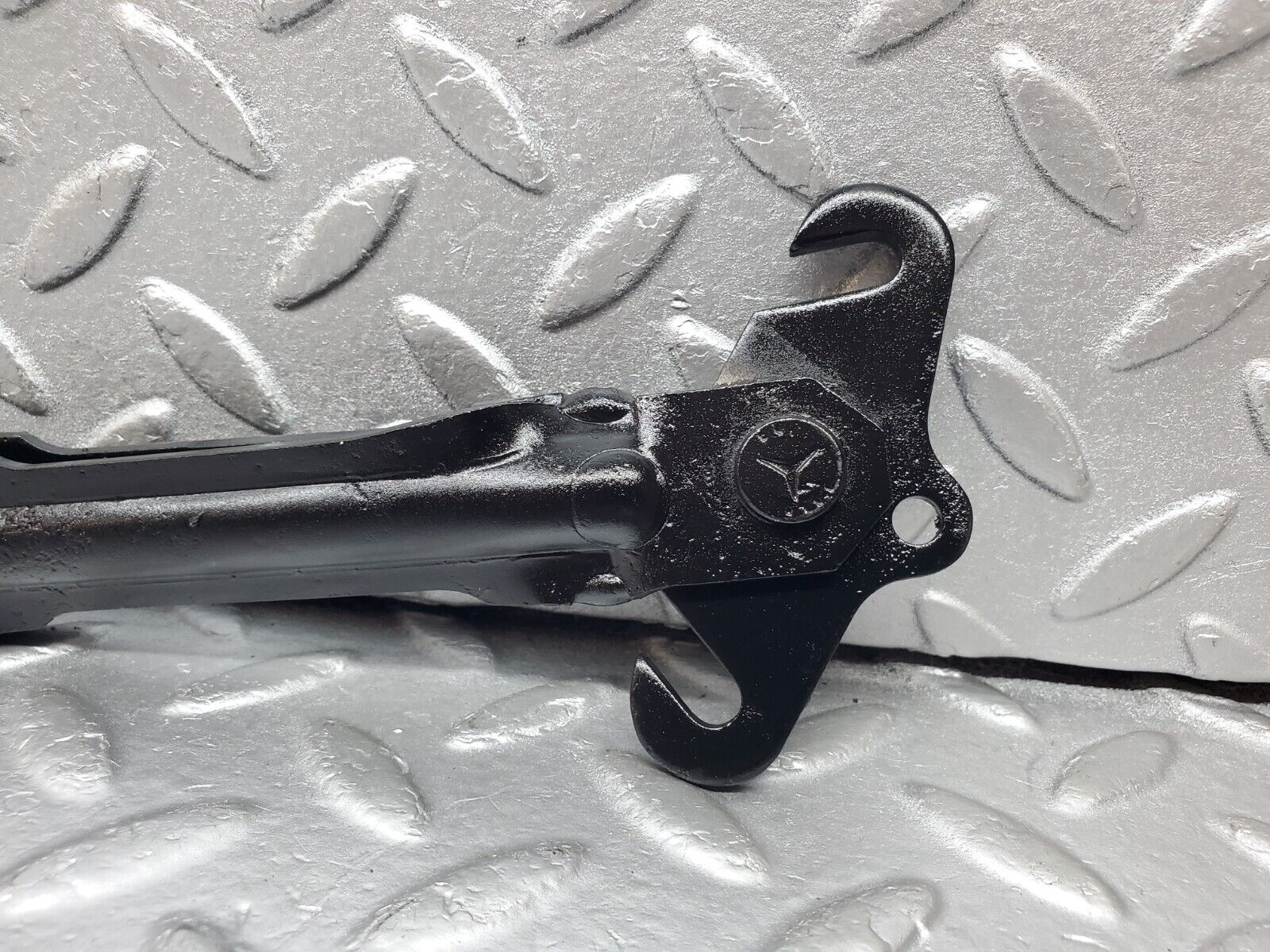 44499 Mercedes-Benz W123 280E Handbrake Adjusting Handbrake Regulator