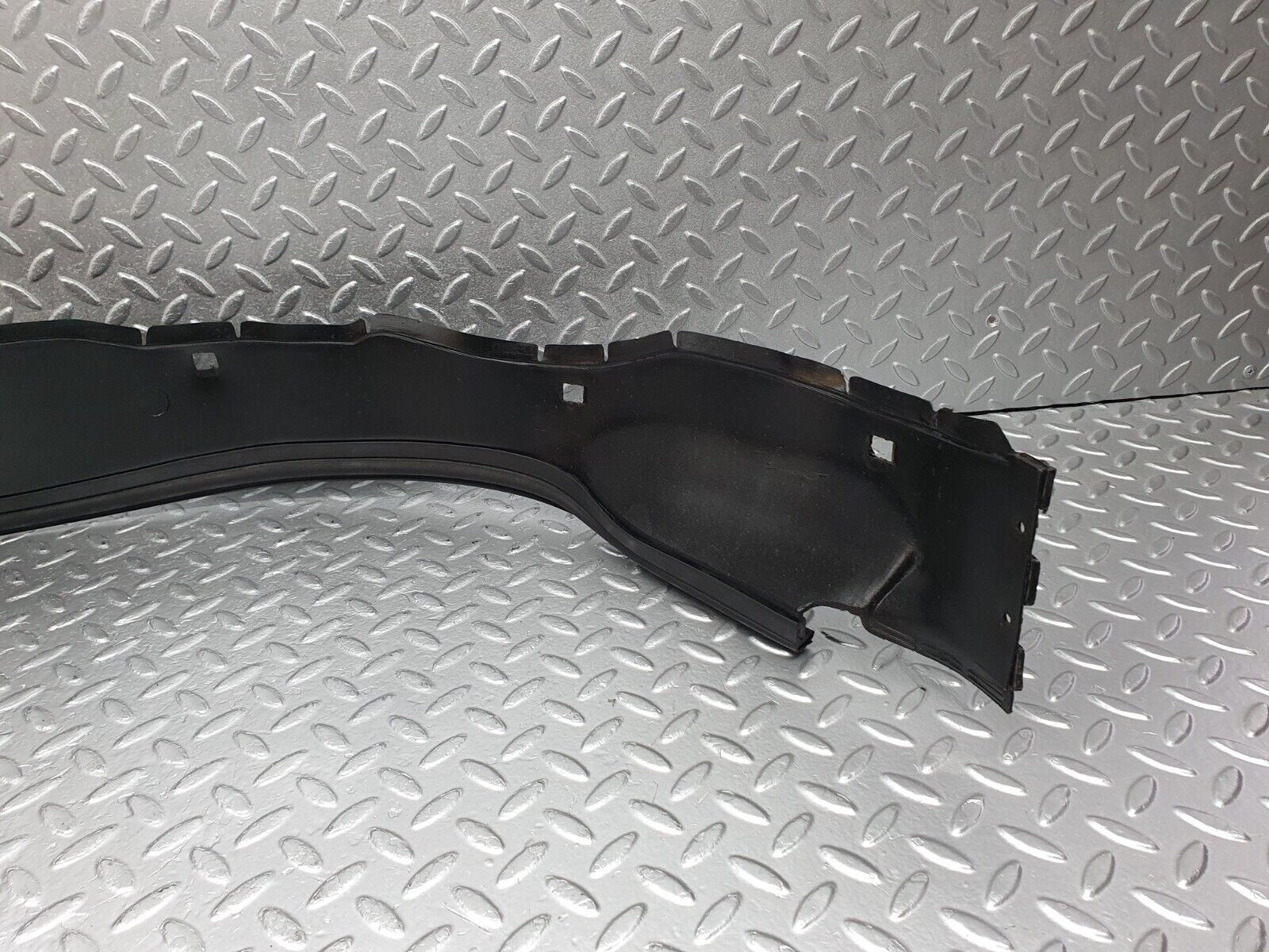 41931 Mercedes-Benz W202 C200 Front Left Inner Fender Wing Splash Guard 2026980130