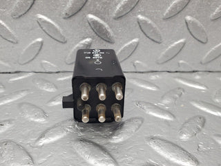 46488 Mercedes-Benz C123 280CE Coupe Intermittent Wiper Relay 0008210863