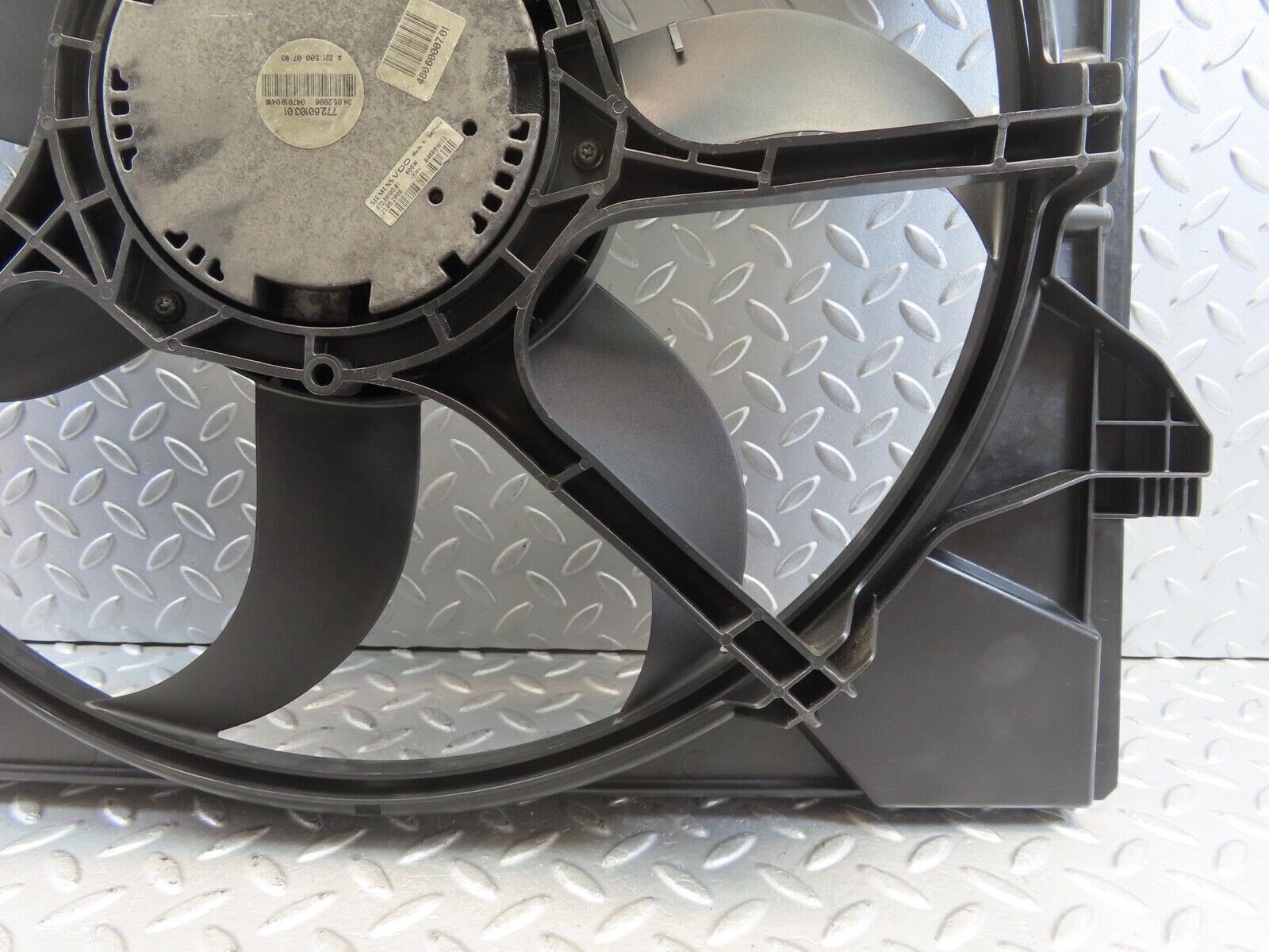 11315 Mercedes-Benz W221 S320 Radiator Cooling Fan 2215000493