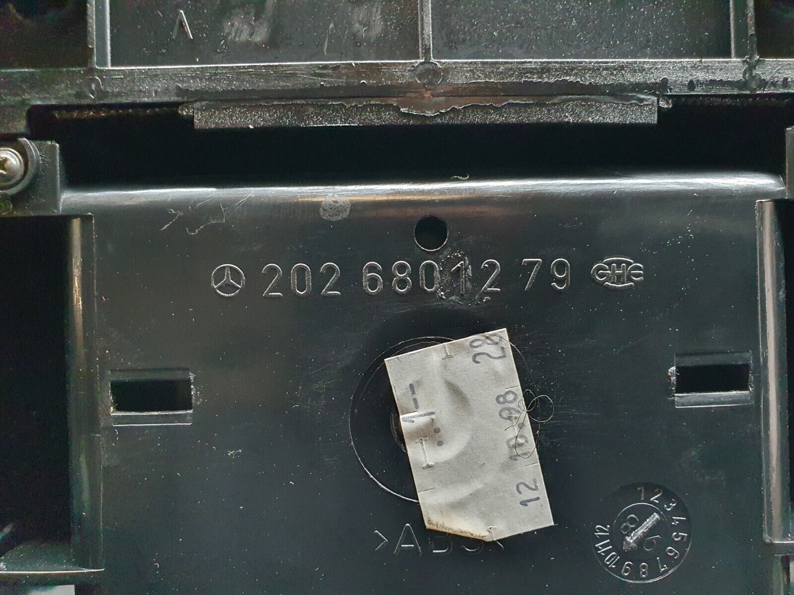 41966 Mercedes-Benz W202 C200 Centre Console Armrest Black 2026801279