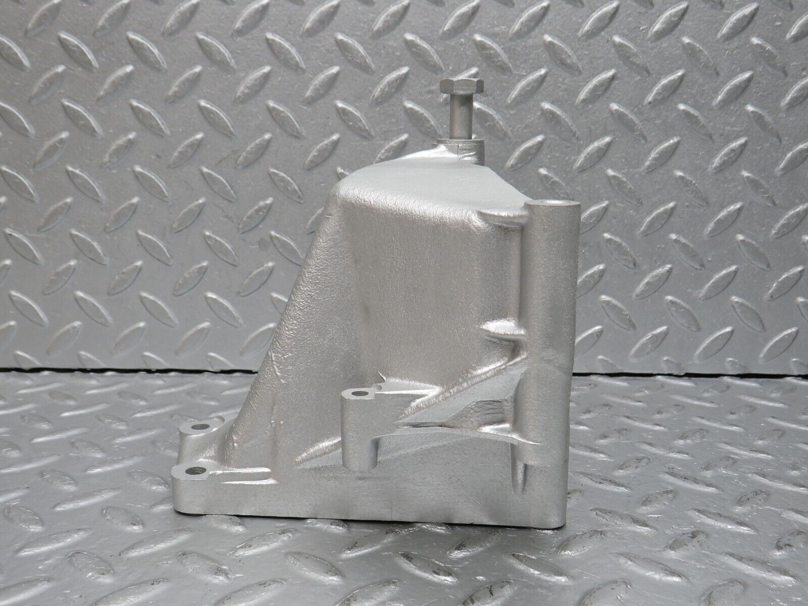 39265 Mercedes-Benz R107 500SL Alternator Generator Bracket 1171550735