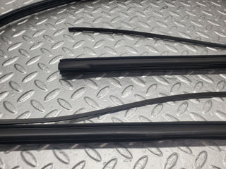 R129 SL front windscreen rubber seal used OEM