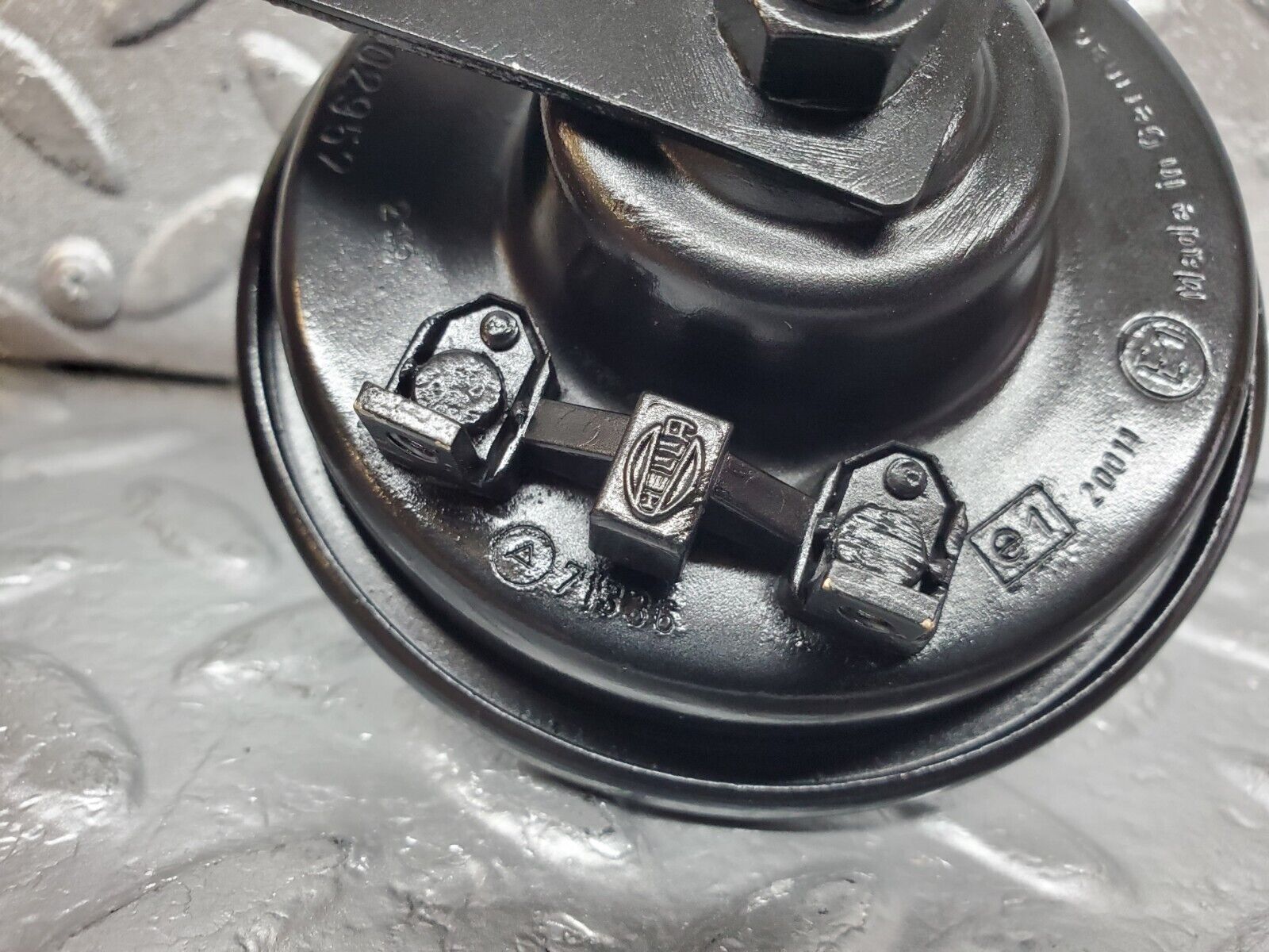 45207 Mercedes-Benz R129 300SL Coupe Horn 0035422820 002952