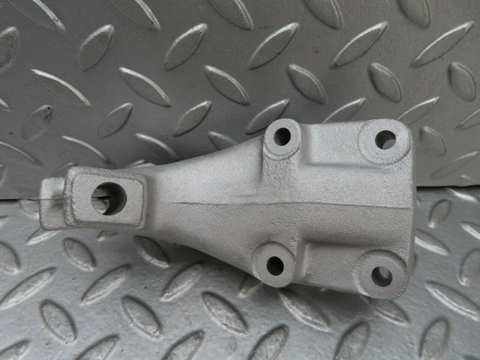 15660 Mercedes-Benz R107 450SL Engine Mount Bracket Right Side 116223460