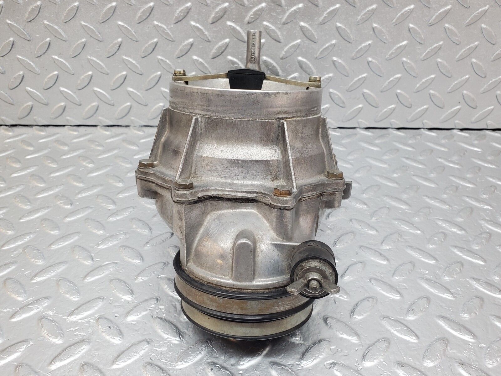 45386 Mercedes-Benz 280E M110.983 Air Flow Mass Meter Sensor Bosch 0438120115 1101410582 1101410790