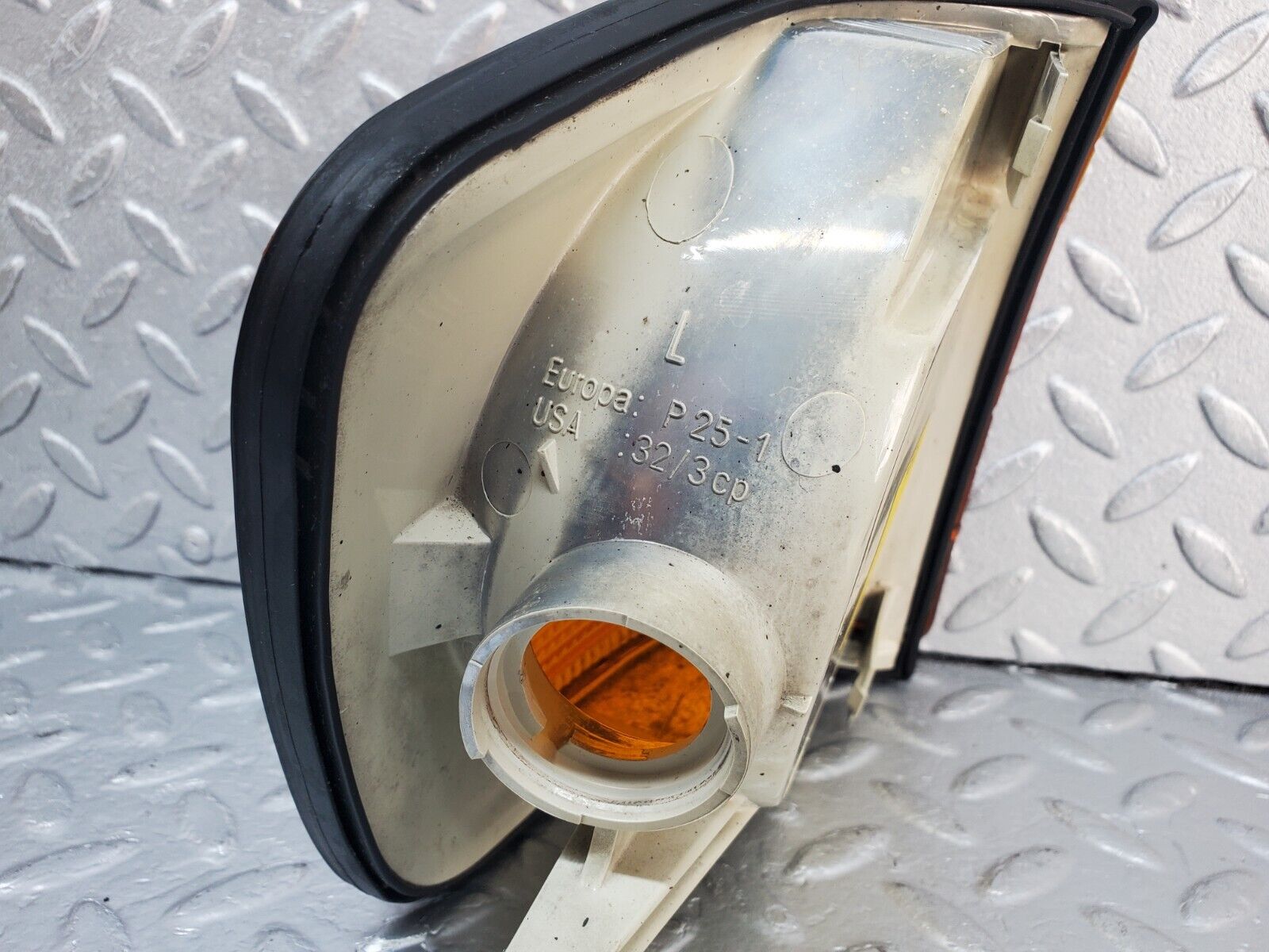 45569 Mercedes-Benz W126 420SE Indicator Light Front Left Bosch
