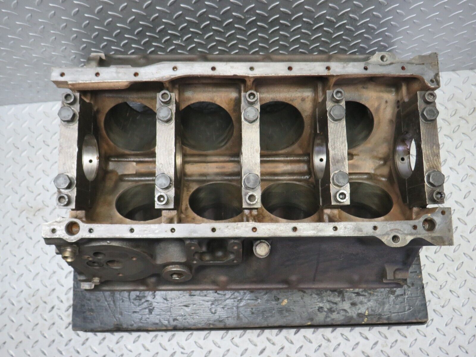 39979 Mercedes-Benz R107 350SL Engine Block 116.984 1160110801