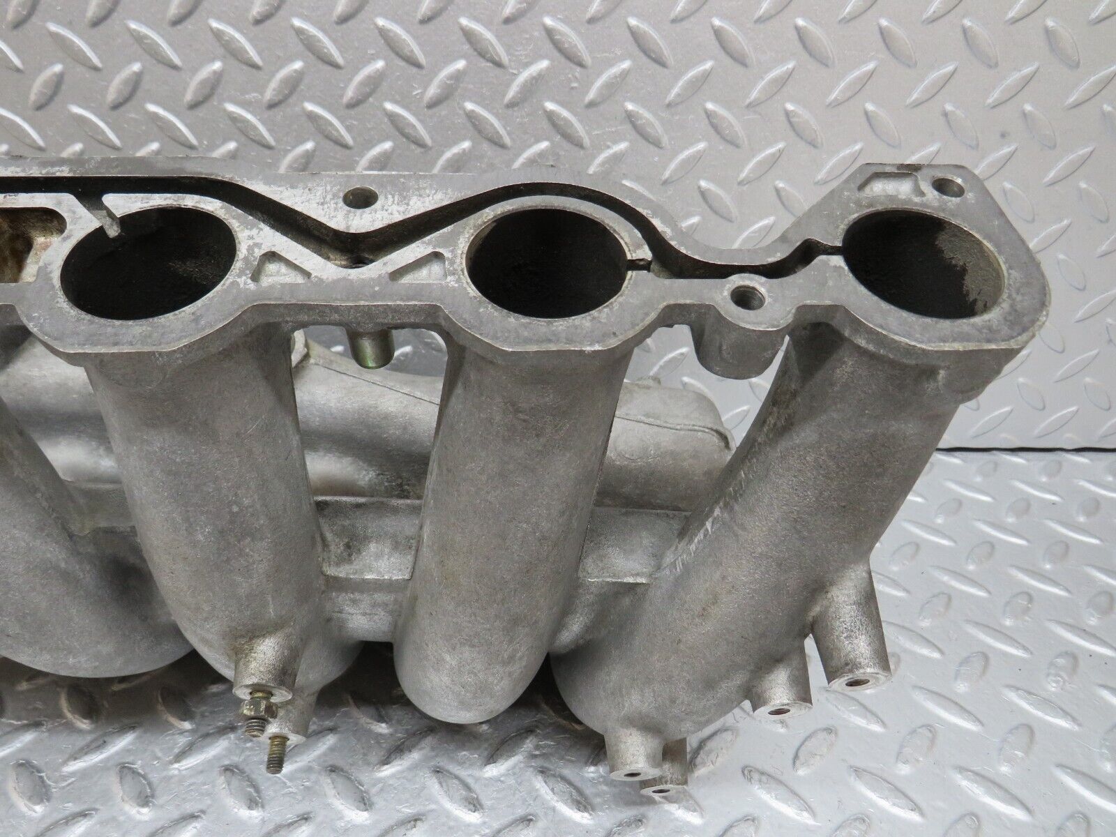 35635 Mercedes-Benz R107 280SL Intake Manifold 1101413701