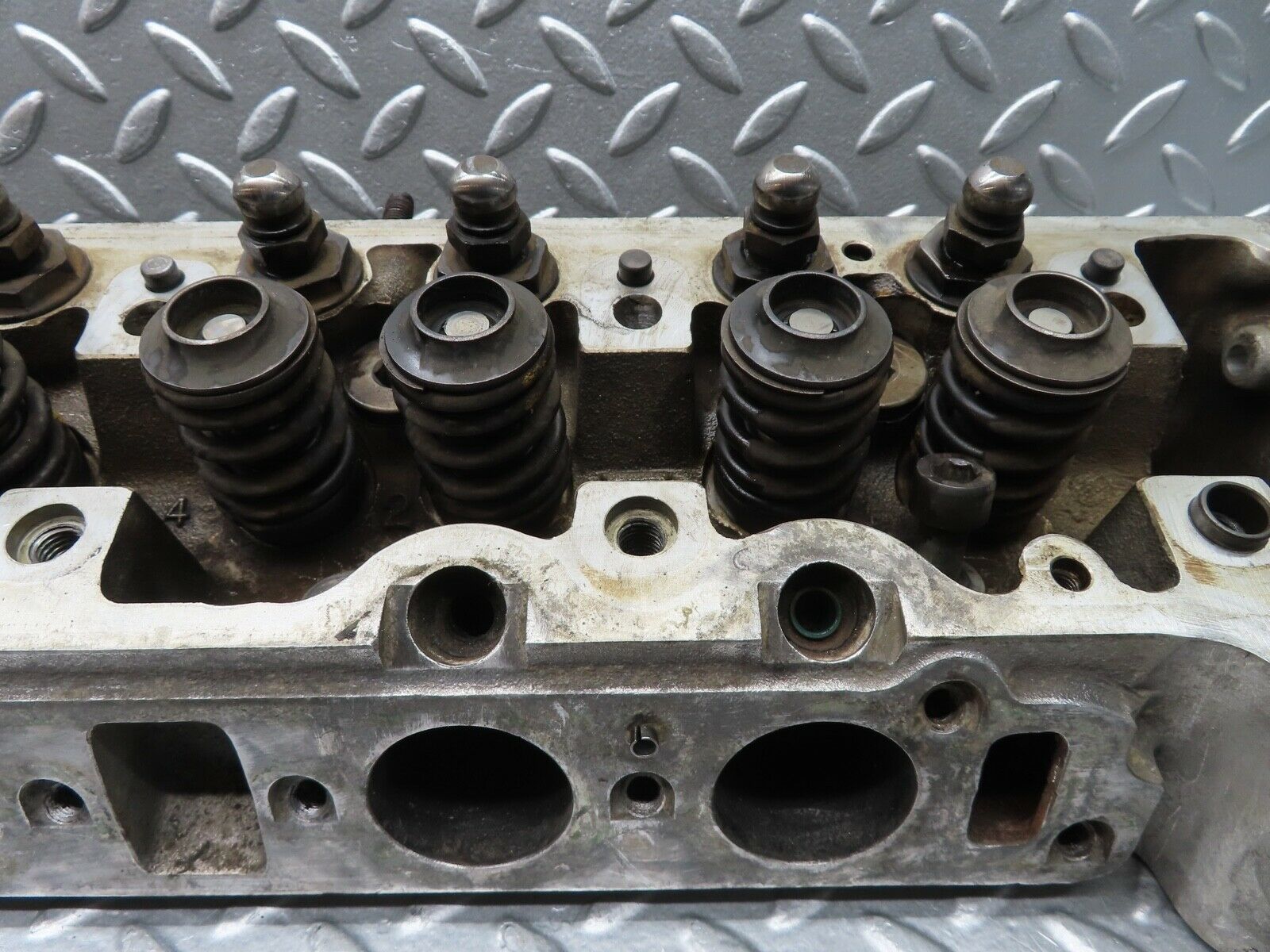 20743 Mercedes-Benz R107 450SL Cylinder Head Left Side 1170160601