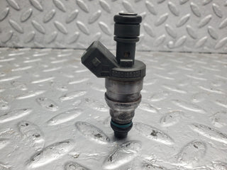 W124 Cabriolet fuel injector used OEM