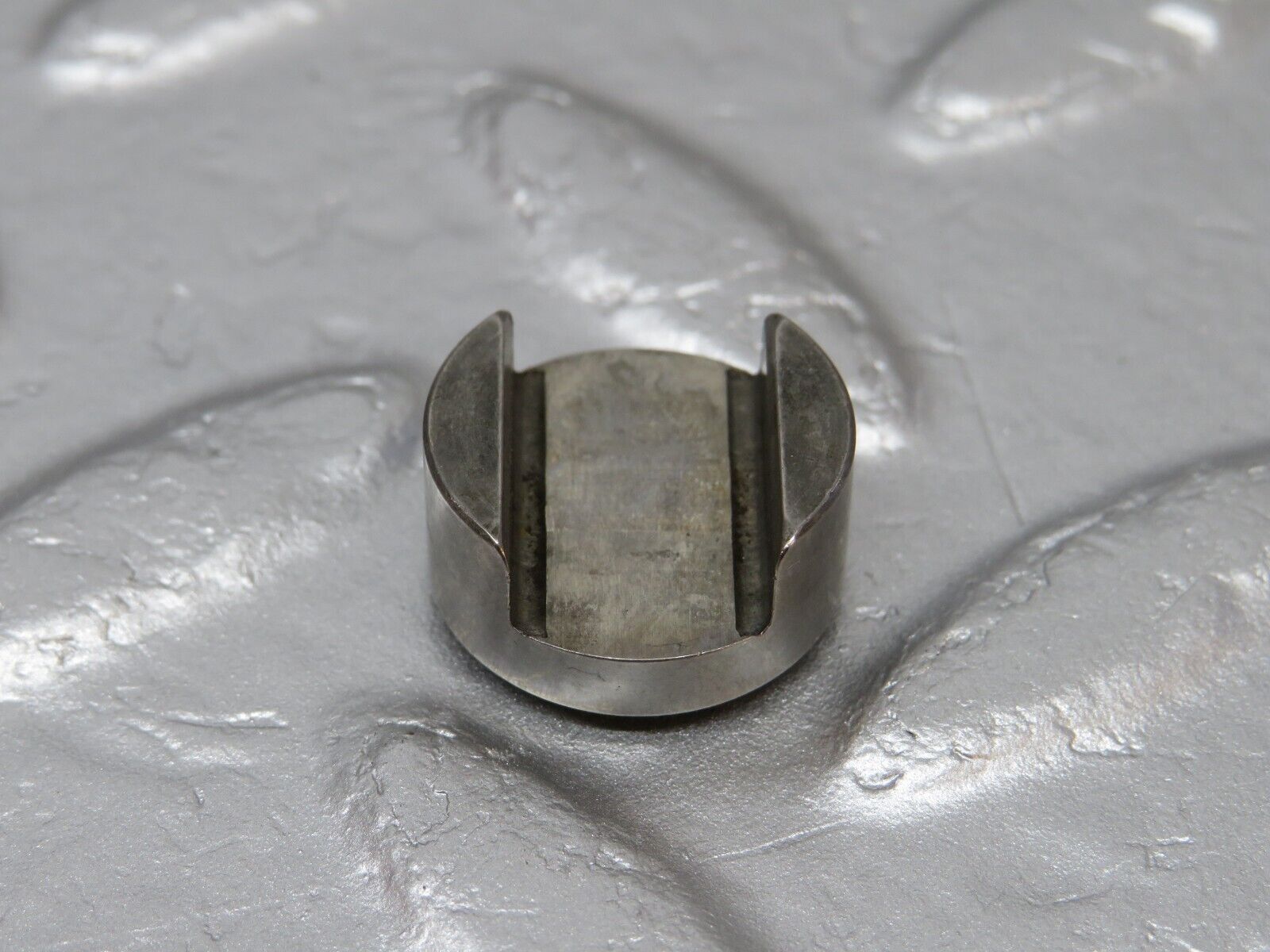 40045 Mercedes-Benz R107 350SL Rocker Arm With Valve Tappet