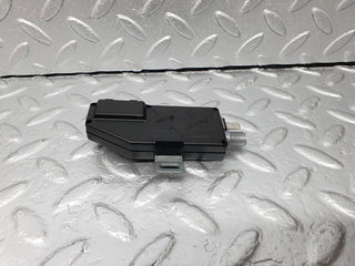 41856 Mercedes-Benz W202 C200 Radio Ariel Antenna Amplifier Booster 2028201989
