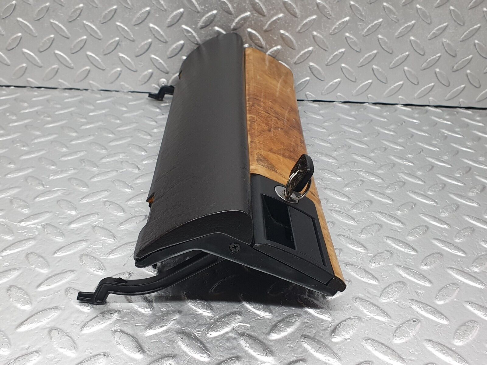 43708 Mercedes-Benz C126 380SEC Coupe Glove Box Door With Key