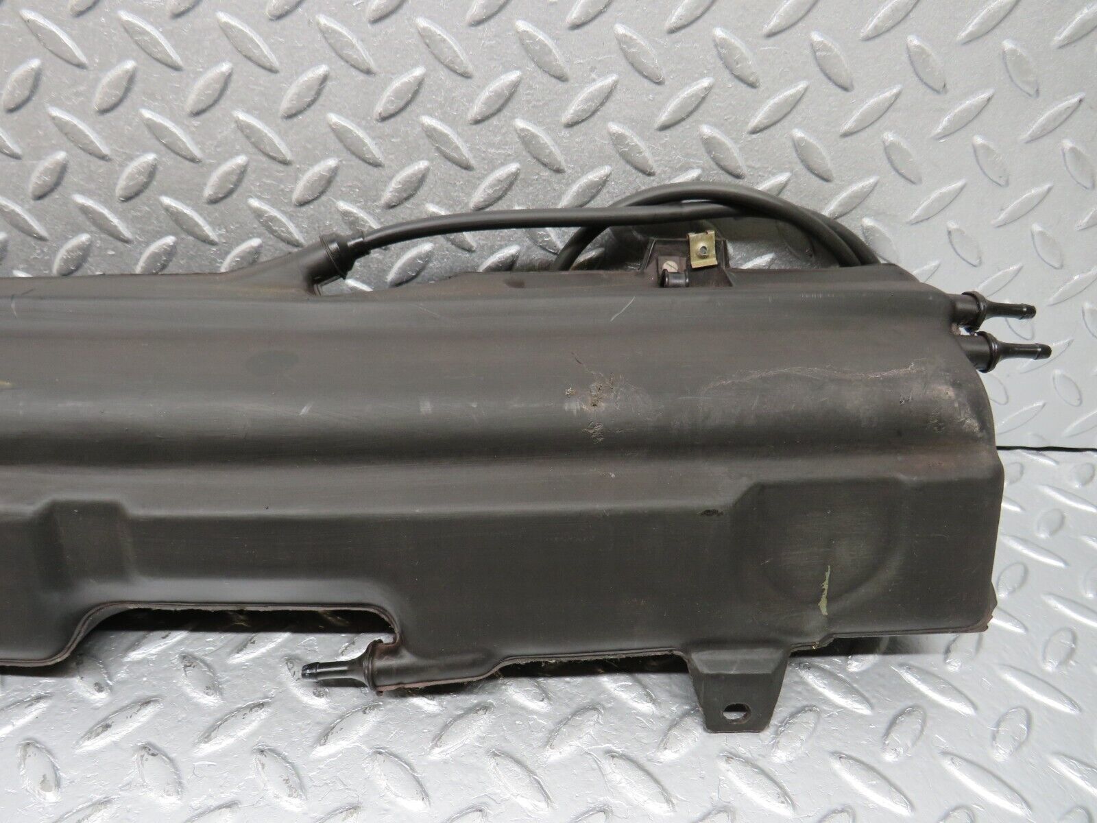 39897 Mercedes-Benz R107 350SL Fuel Gas Vapor Expansion Tank