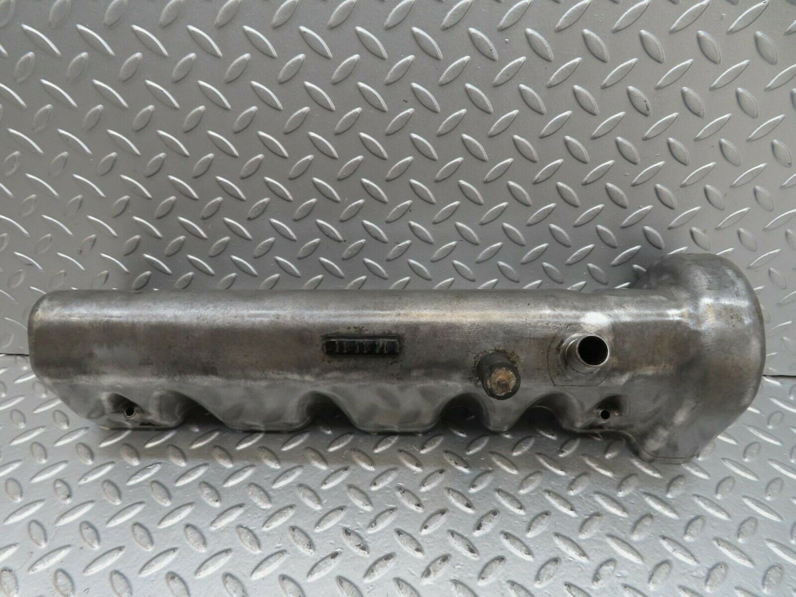 15667 Mercedes-Benz R107 450SL Cylinder Head Valve Cover Left Side 1160163205