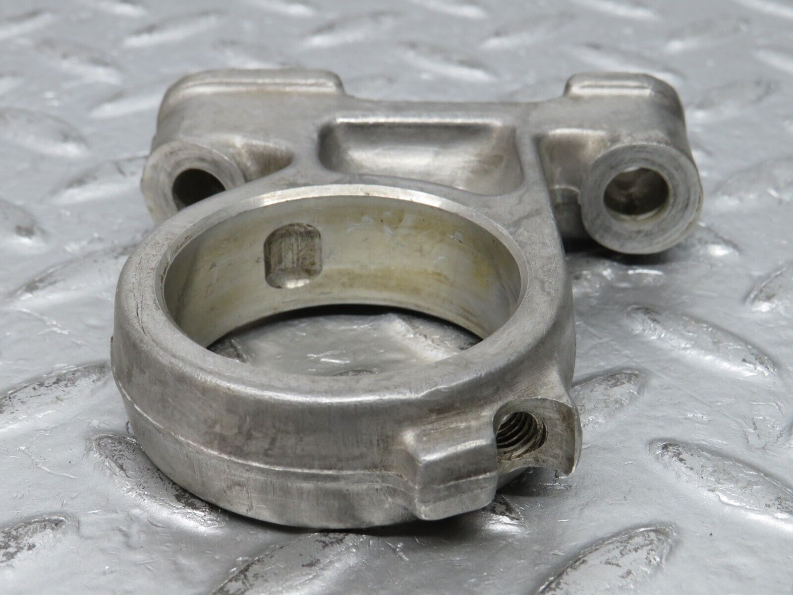 32796 Mercedes-Benz C107 R107 350 V8 Camshaft Tower Bearing 1160512112