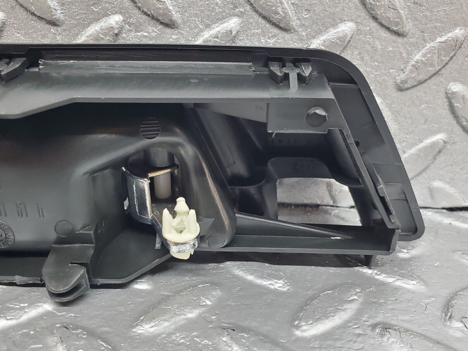 44743 Mercedes-Benz W124 220E Interior Door Handle Front Left 1247600161