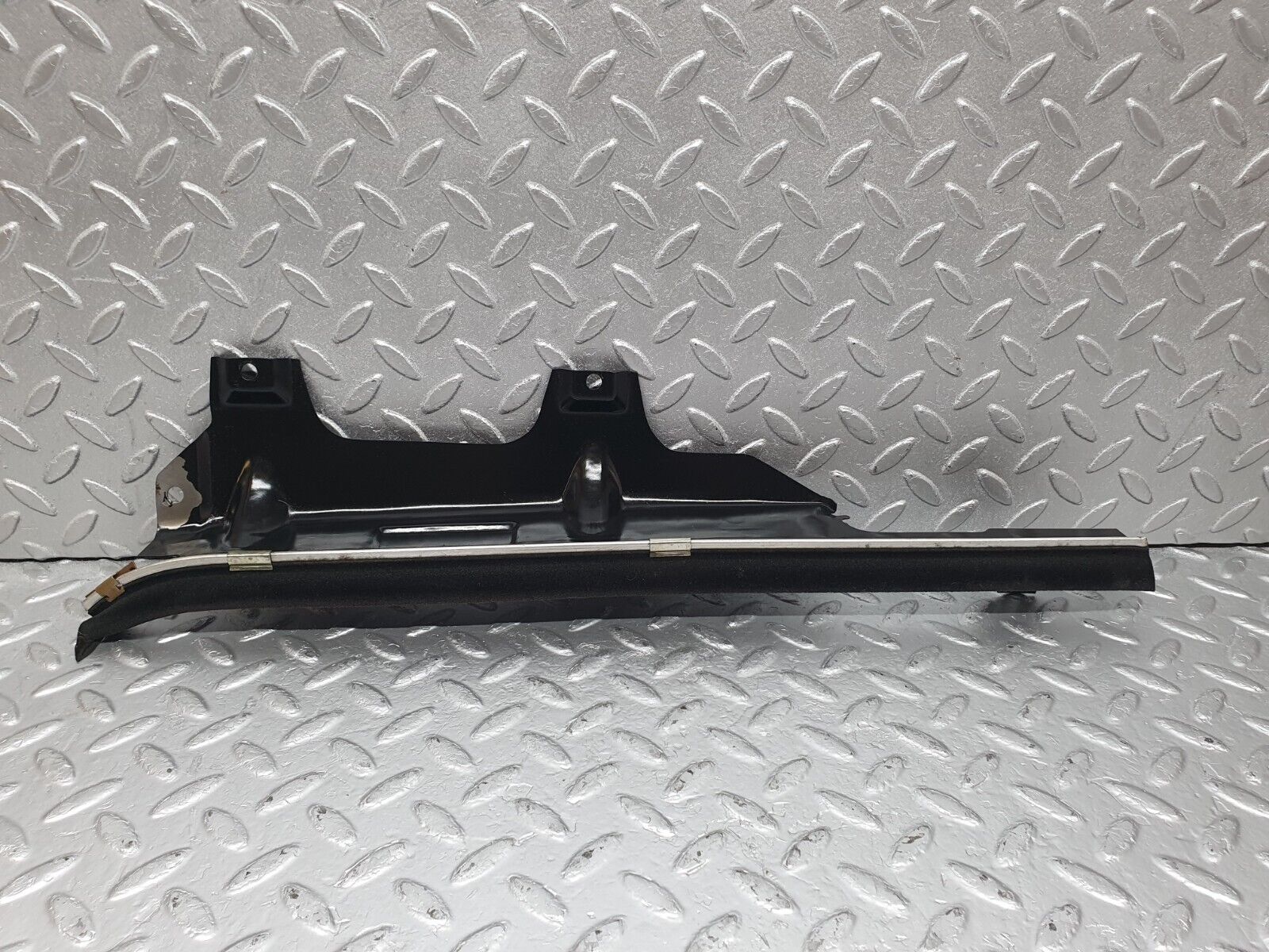 43904 Mercedes-Benz C123 230CE Coupe Rear Left Window Channel Support Bracket