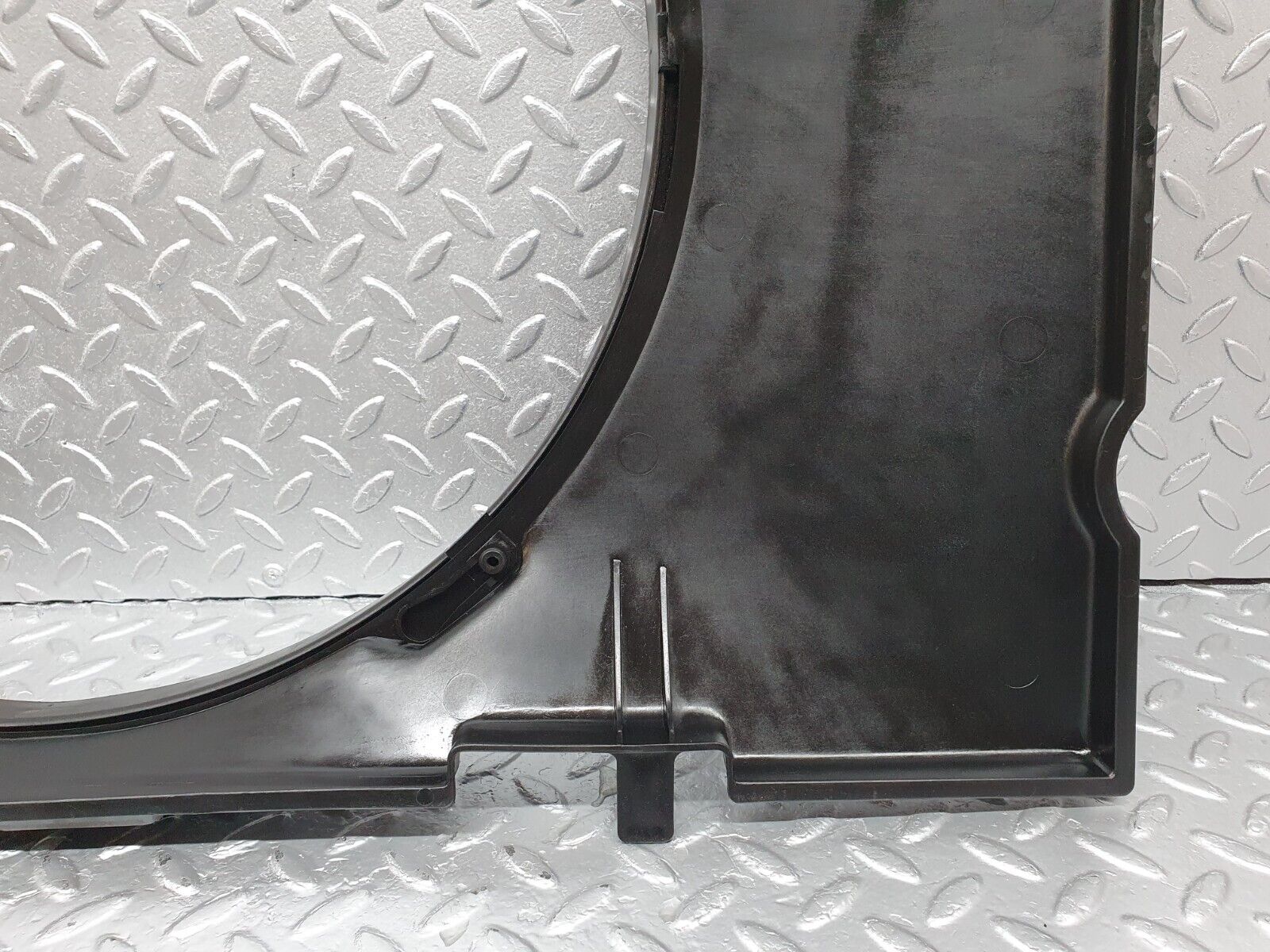 42181 Mercedes-Benz R129 320SL Radiator Fan Shroud Cover 129505115 1295050155