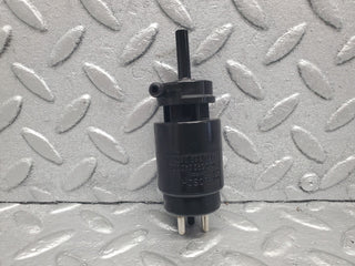 W124 Wagon windscreen washer pump used OEM