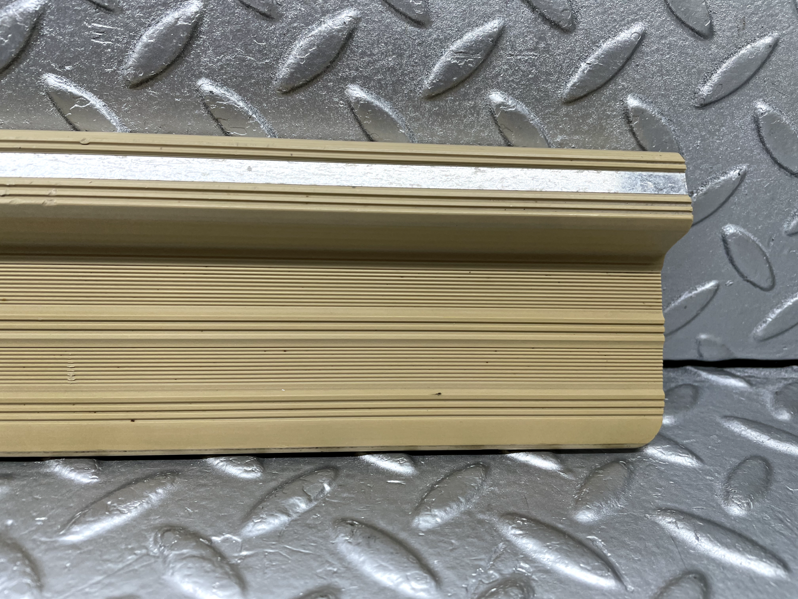 44263 Mercedes-Benz W123 280E Front Left Door Sill Trim Beige