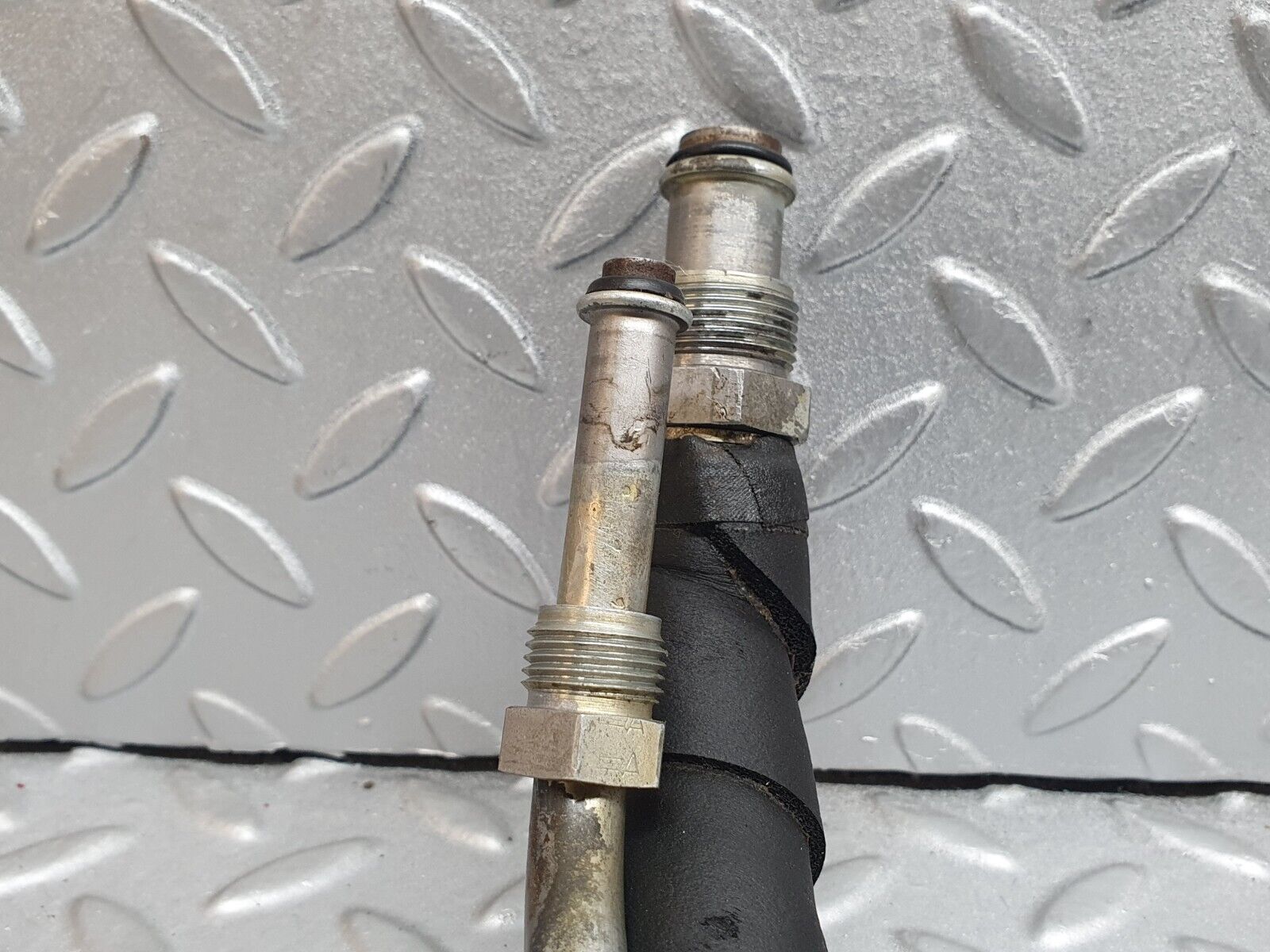 43807 Mercedes-Benz C126 380SEC Coupe Air Condition Hose Pipe 1268301415 1268301515 1269970581