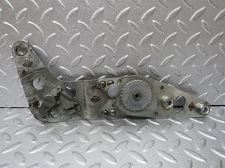 33209 Mercedes-Benz R107 Front Left Seat Hinge Pair 0009107685 0009107986