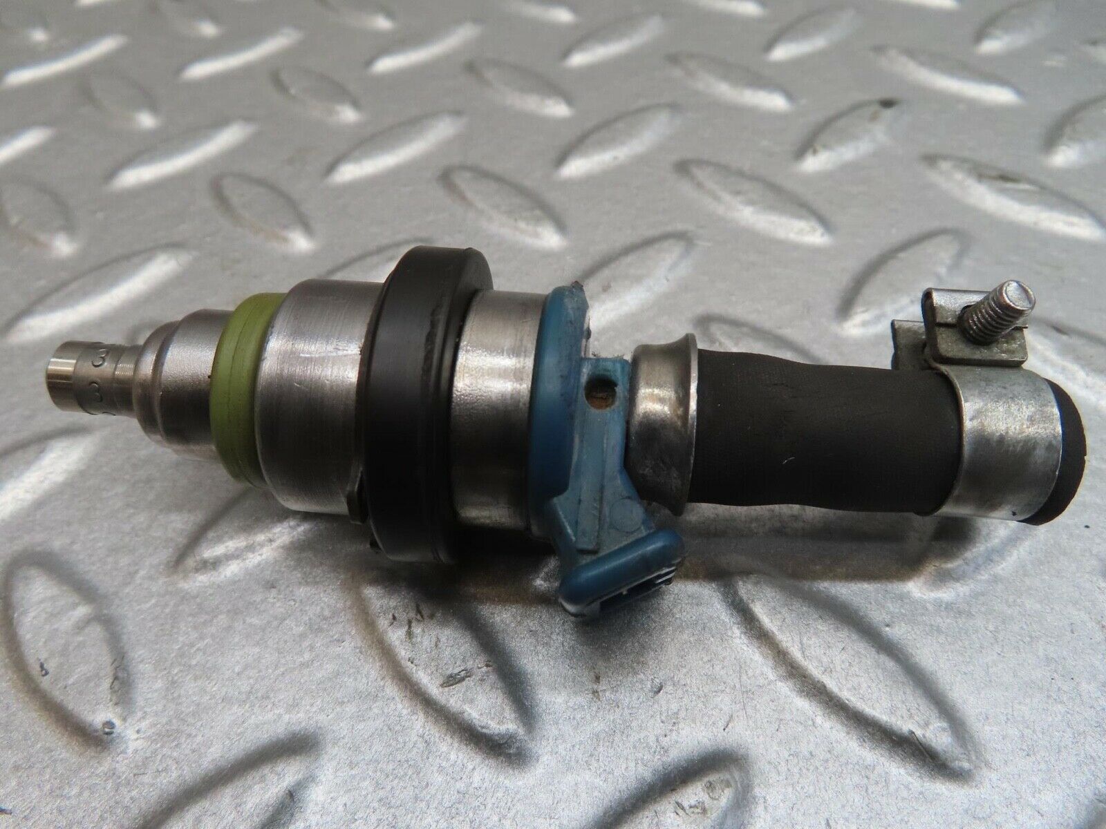 13752 Mercedes-Benz R107 450SL  Fuel Injector Bosch 0280150036