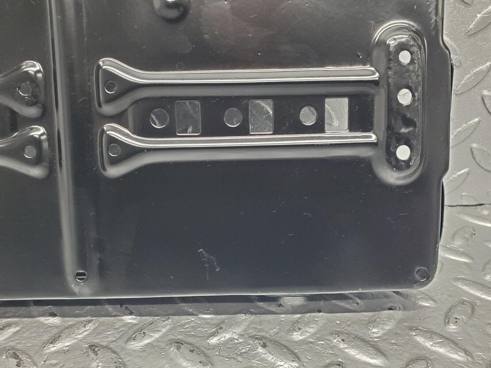 44047627