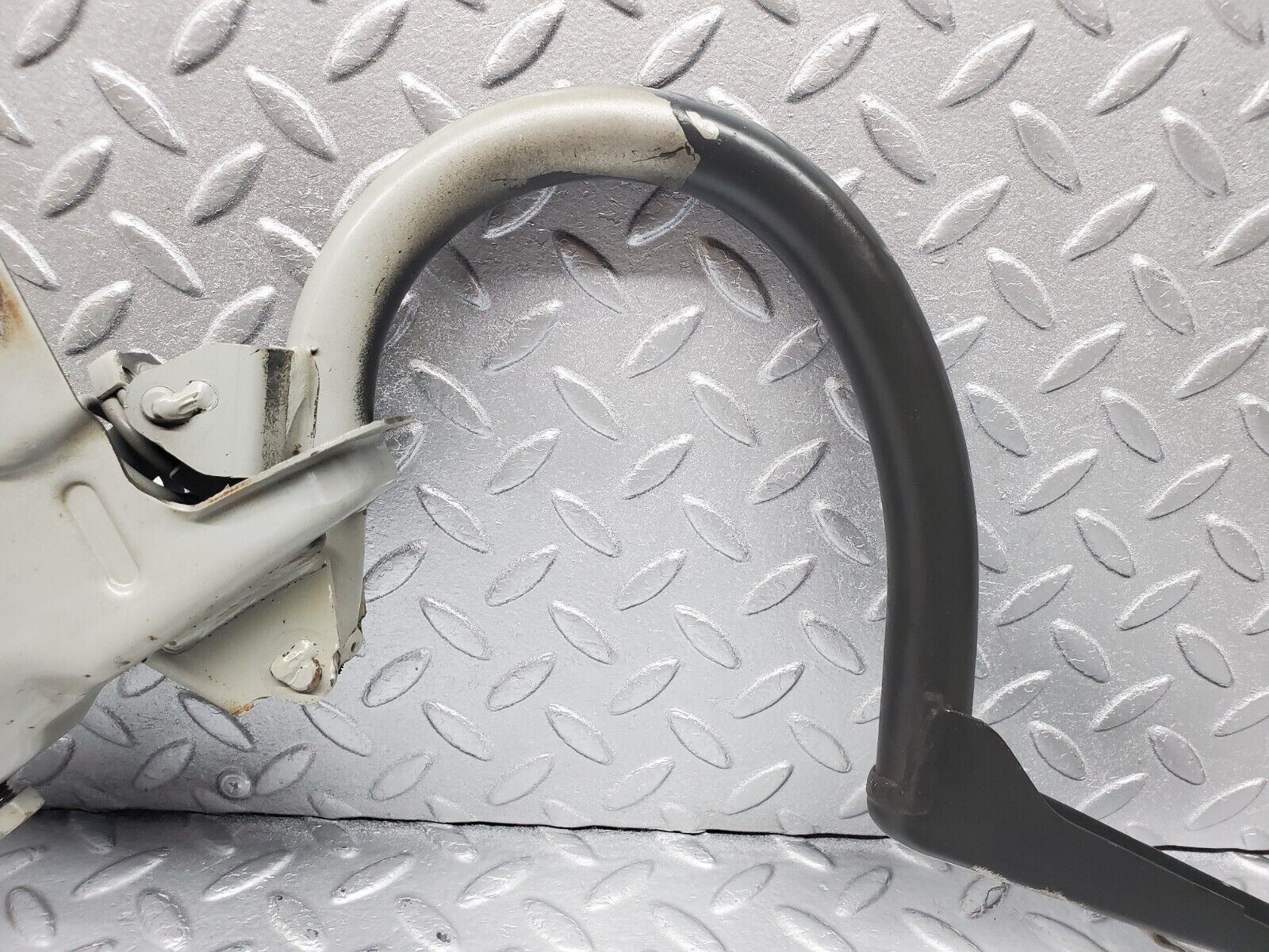 45833 Mercedes-Benz W126 420SE Trunk Lid Hinge Right Side