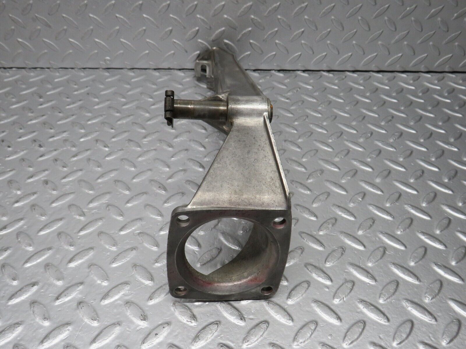 39891 Mercedes-Benz R107 350SL Brake Pedal Bracket 1072941101