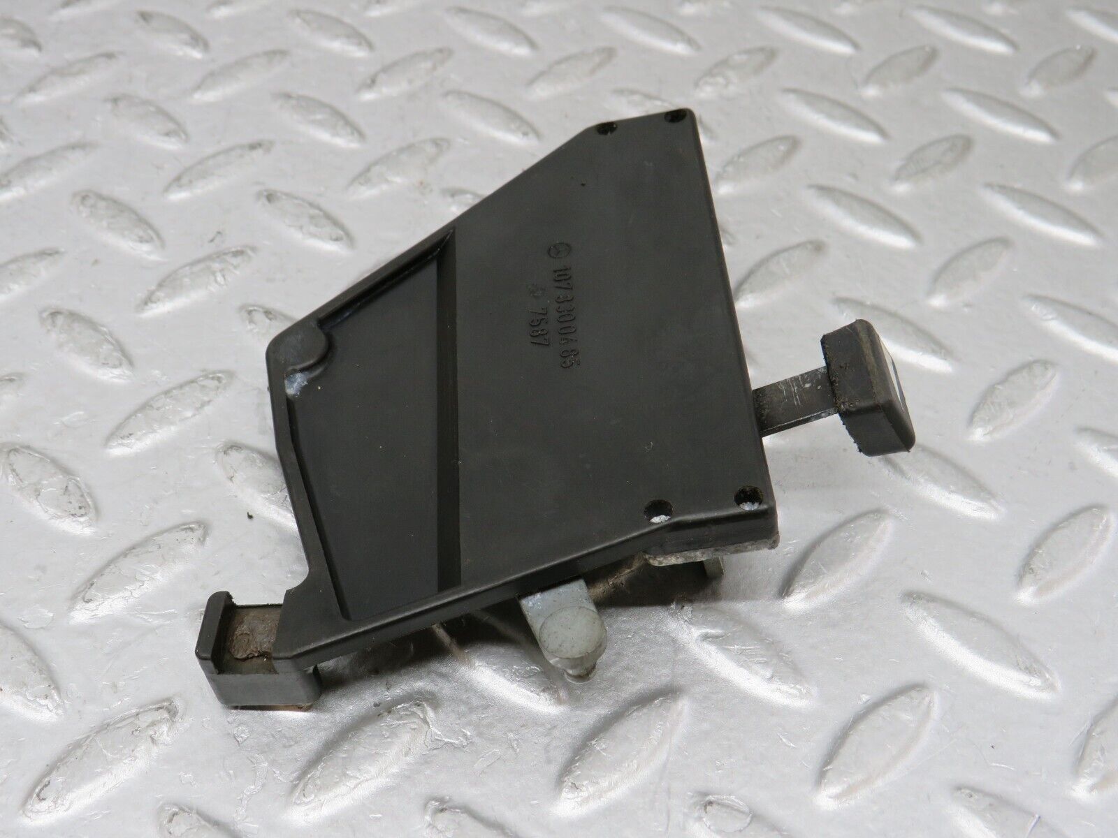 35540 Mercedes-Benz R107 280SL Air Vent Control Lever Right 1078300485