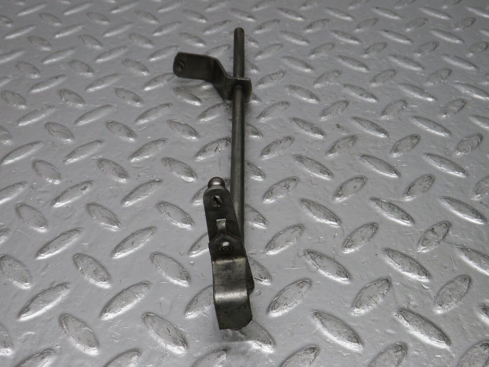 32784 Mercedes-Benz C107 R107 350 V8 Accelerator Pedal Linkage