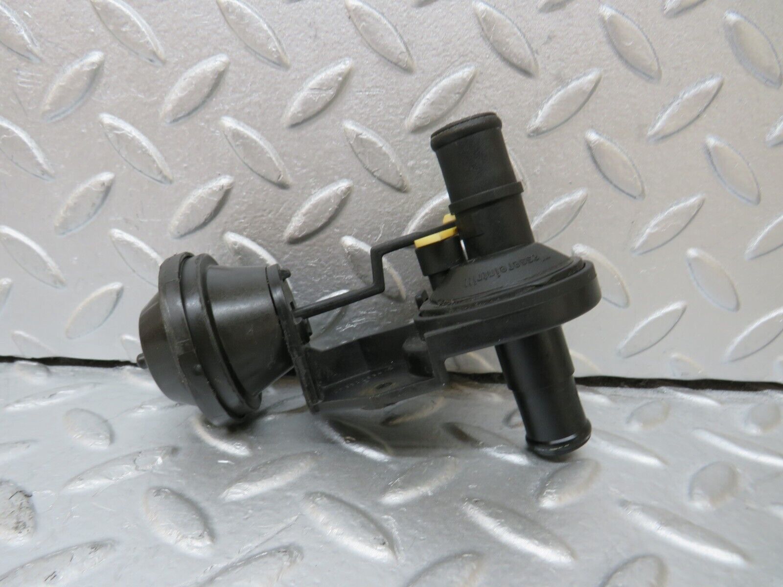 35387 Mercedes-Benz R107 280SL Heater Control Valve 1078300584