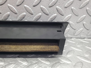 W460 dashboard centre air vent used OEM
