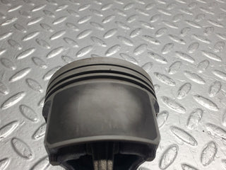 W124 Wagon piston with connecting rod used OEM
