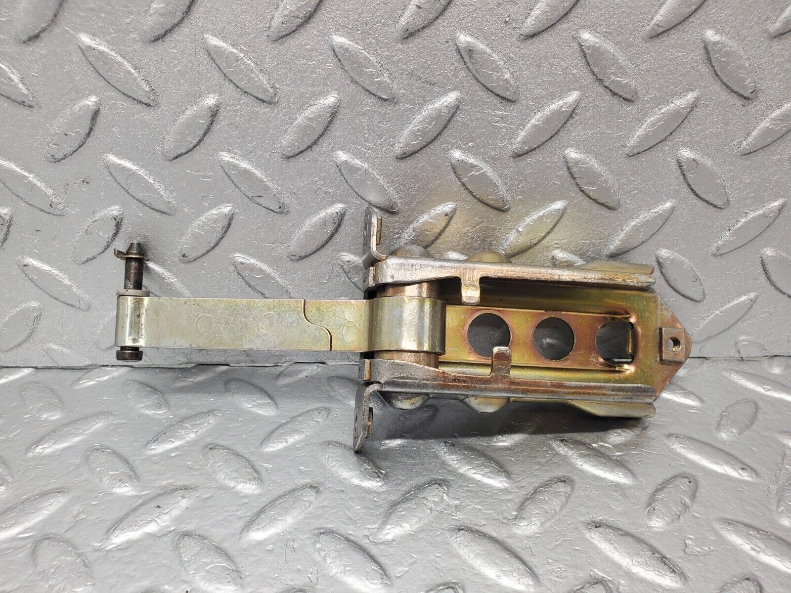 46139 Mercedes-Benz W124 Rear Right Door Safety Check Strap