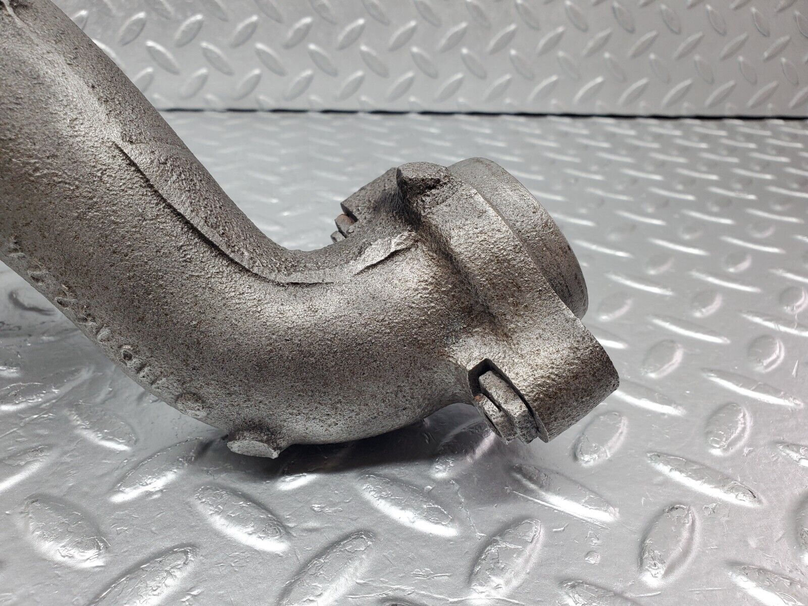 45918 Mercedes-Benz W126 420SE Exhaust Manifold Right 1161422402 1161420602