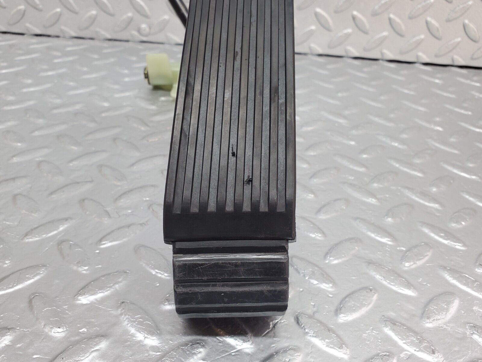 45075 Mercedes-Benz R129 300SL Coupe Accelerator Pedal With Linkage 2013010218 1293010082