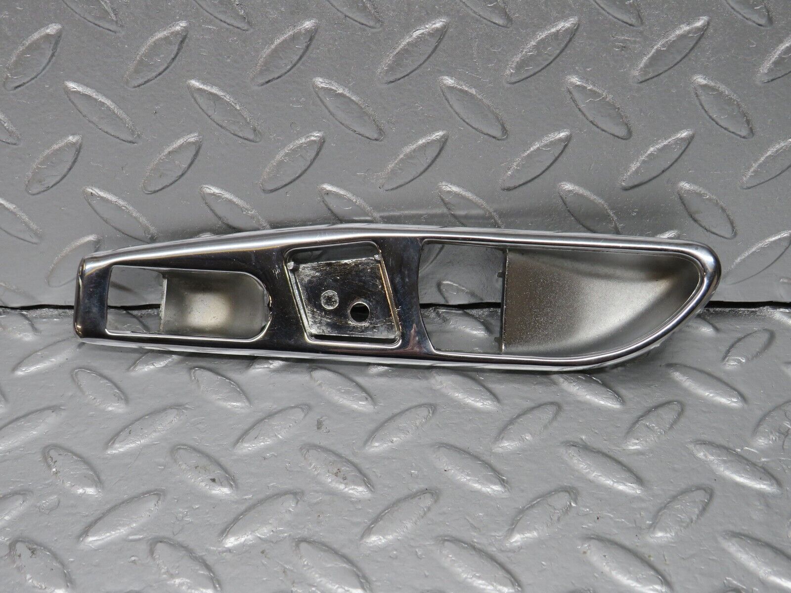 40009 Mercedes-Benz R107 350SL Interior Door Handle Chrome Surround Right