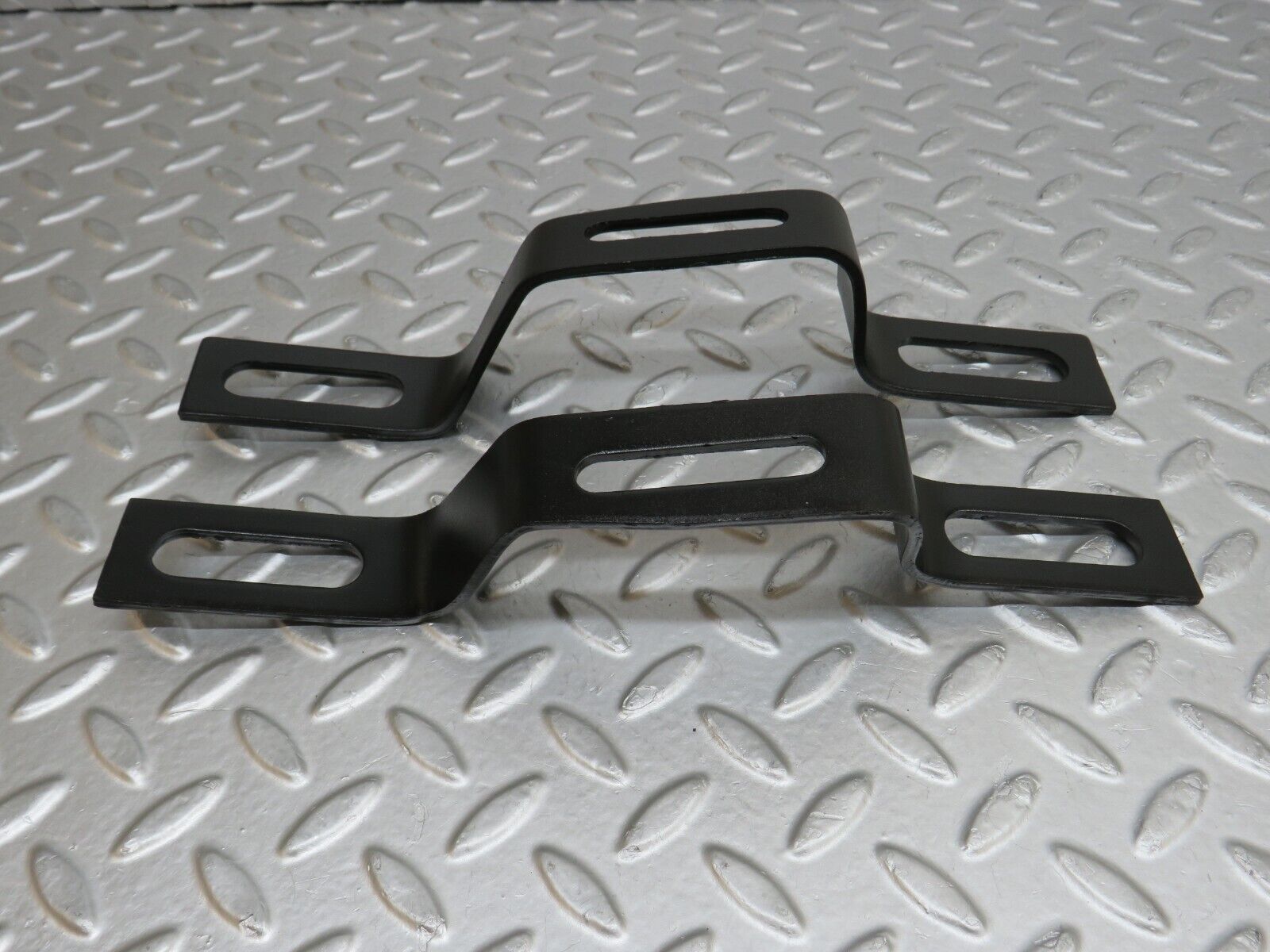 35682 Mercedes-Benz R107 280SL Front Bumper Bracket