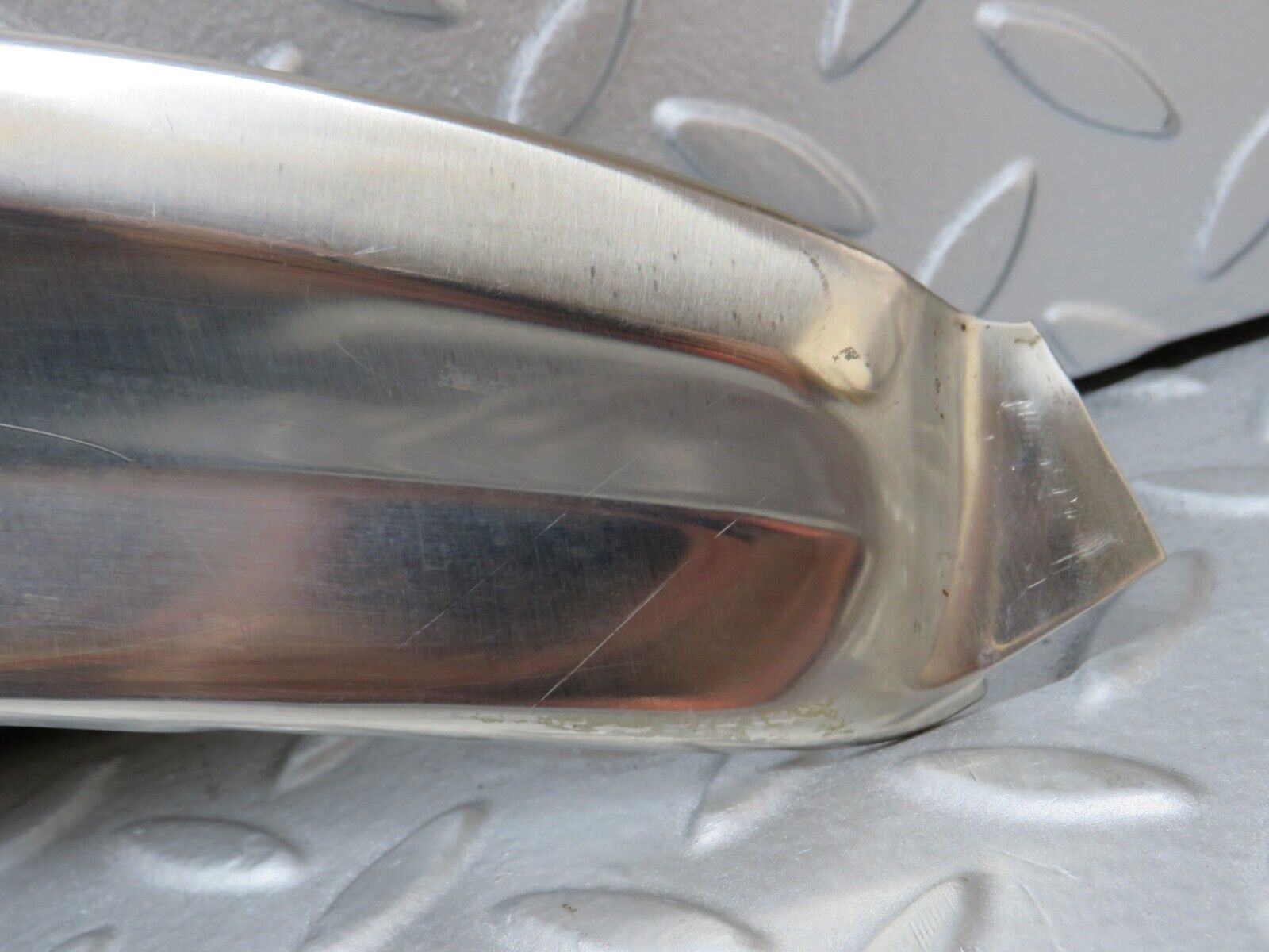 35625 Mercedes-Benz R107 280SL Windscreen Top Chrome Trim