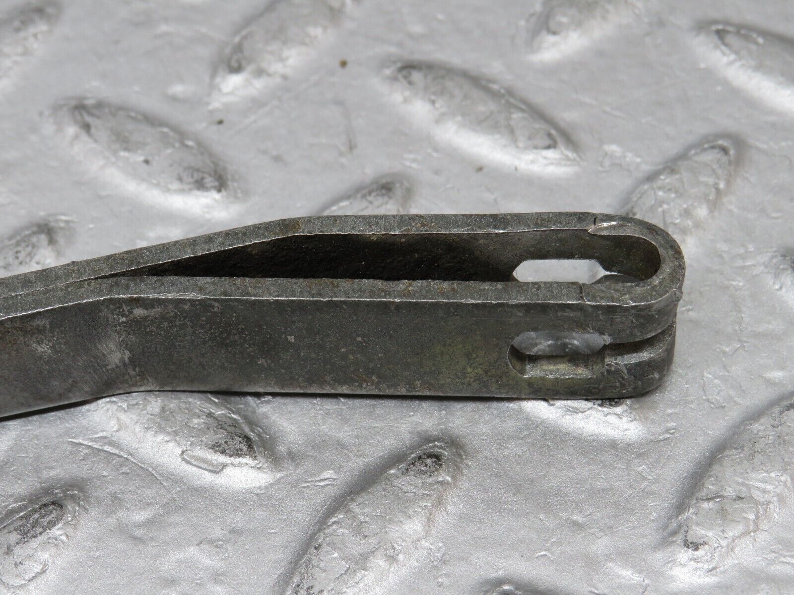 36418 Mercedes-Benz R107 450 Automatic Gearbox Linkage Bracket 722.002