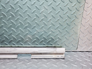 45800 Mercedes-Benz W126 420SE Front Right Door Window Glass