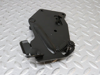 39923 Mercedes-Benz R107 350SL Power Steering Pump Bracket