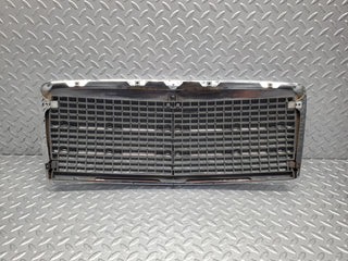 W201 Baby Benz bonnet grill chrome used OEM