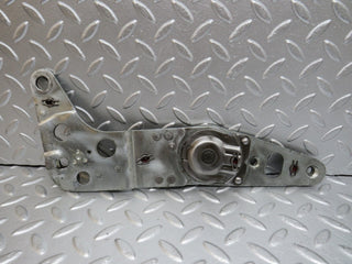 33209 Mercedes-Benz R107 Front Left Seat Hinge Pair 0009107685 0009107986